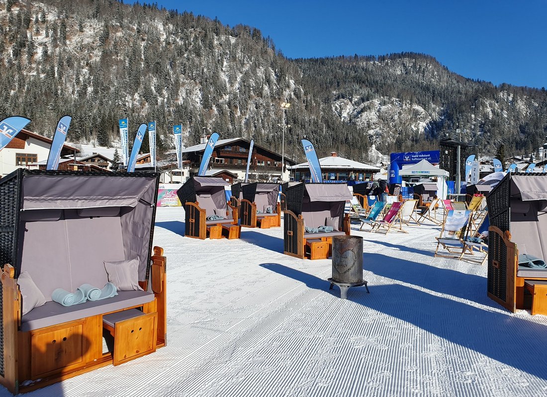 Strandkörbe am Rauszeit Platzl